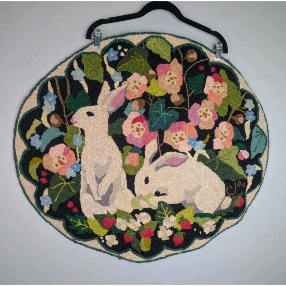 CLAIRE MURRAY Rabbit Strawberry Patch Oval Rug Hand Hooked Heirloom Wool  Bunny